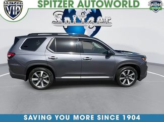Used 2025 Honda Pilot Touring video 2