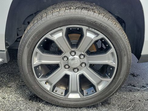 Used 2016 Cadillac Escalade Luxury AWD/4WD image 11