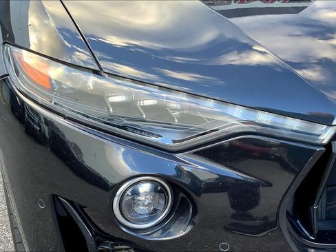 Used 2021 Maserati Levante S GranSport image 25