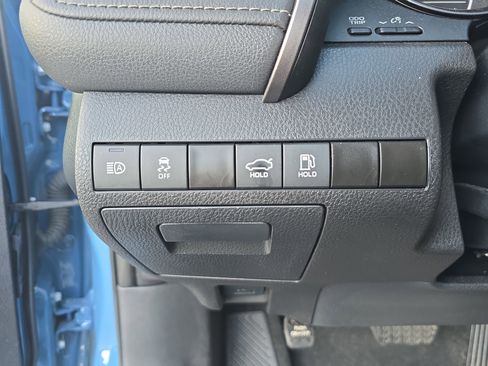 Used 2023 Toyota Camry SE image 25