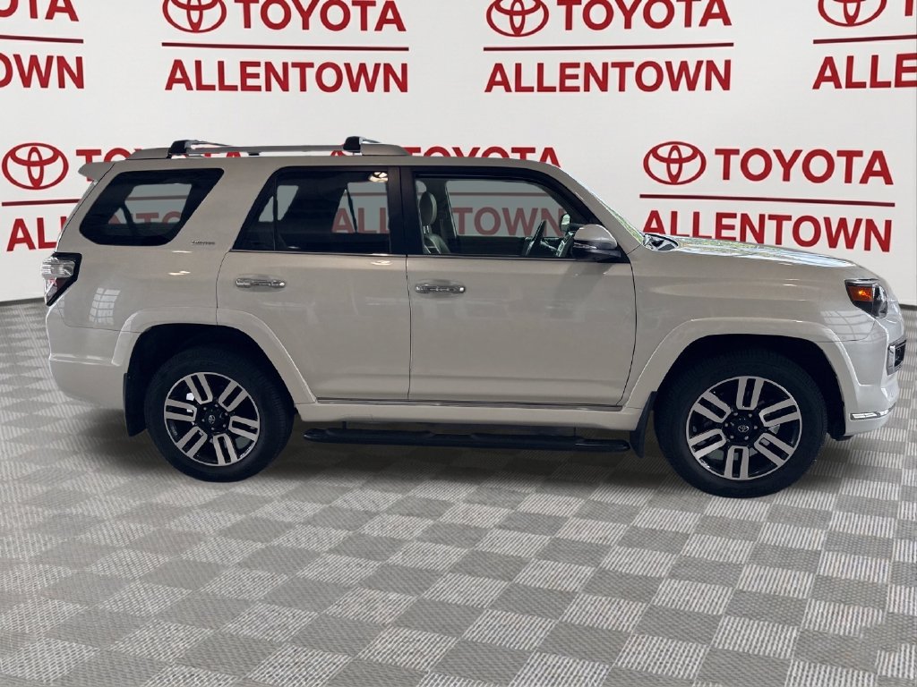 Used 2022 Toyota 4Runner Limited AWD/4WD image 7