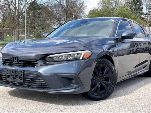 Used 2022 Honda Civic EX image 2