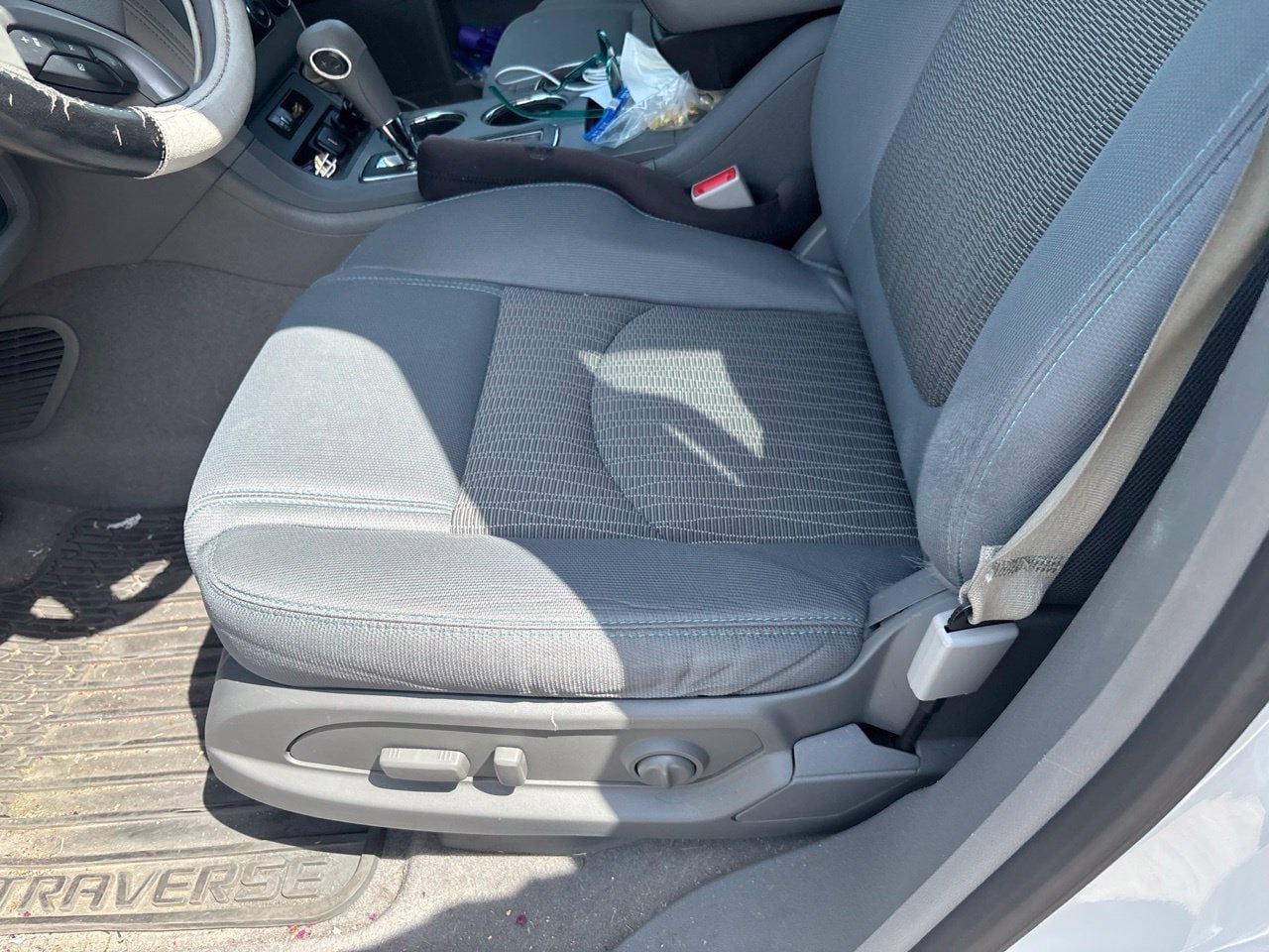 Used 2017 Chevrolet Traverse LS FWD image 14