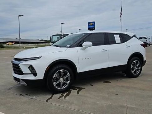 Used 2023 Chevrolet Blazer LT image 4