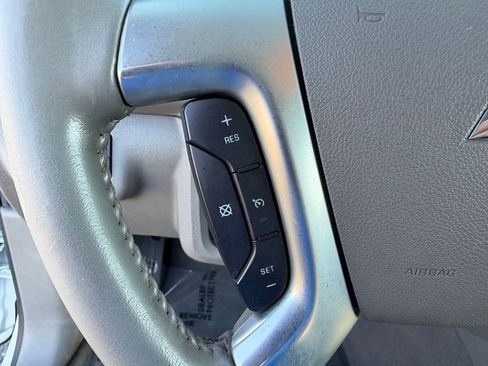 Used 2017 Chevrolet Traverse LT FWD image 23