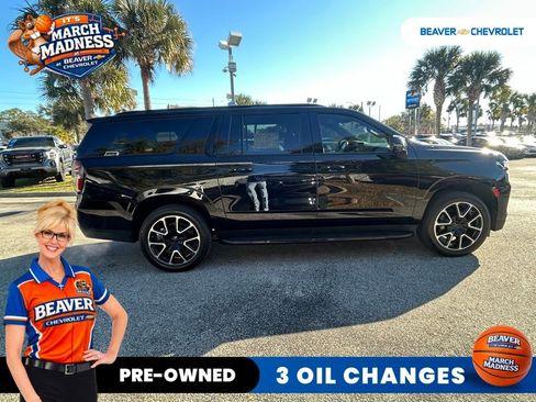 Used 2022 Chevrolet Suburban RST w/ Luxury Package image 8