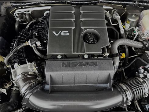 Used 2021 Nissan Frontier SV image 38