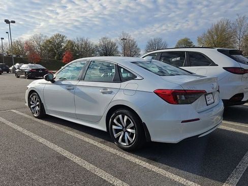 Used 2023 Honda Civic LX image 7