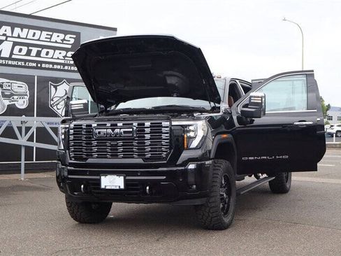 Used 2025 GMC Sierra 3500 Denali Ultimate AWD/4WD image 34