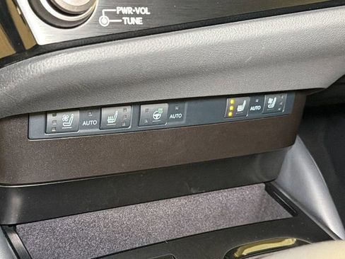 Certified 2025 Lexus ES 350 w/ Premium Package image 28