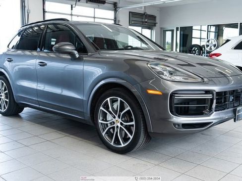 Used 2019 Porsche Cayenne Turbo AWD/4WD image 1
