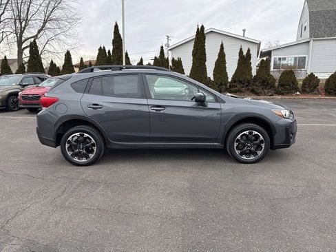 Used 2021 Subaru Crosstrek 2.0i Premium w/ Moonroof Package image 5