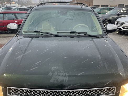 Used 2013 Chevrolet Avalanche LTZ image 33