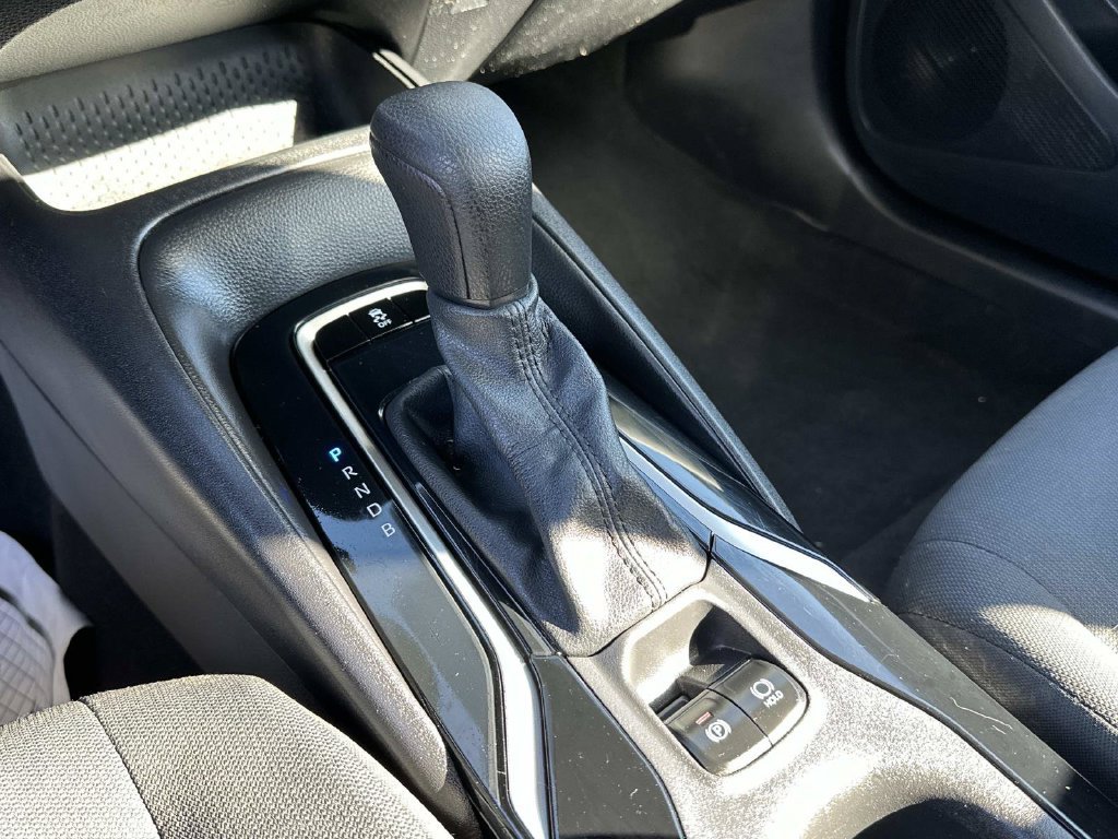 Used 2021 Toyota Corolla LE FWD image 39