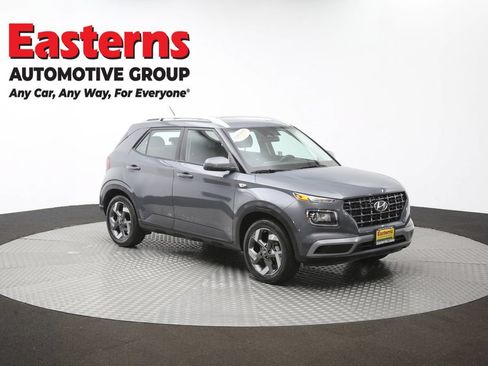Used 2025 Hyundai Venue SEL FWD image 48