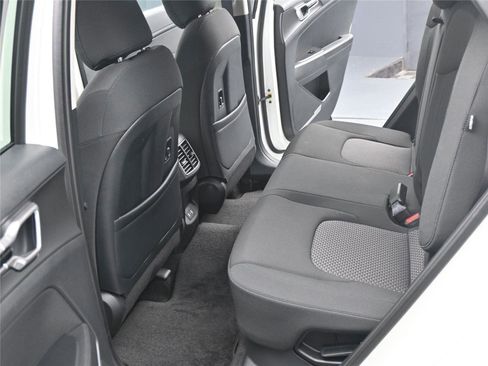 New 2026 Kia Sportage S image 6