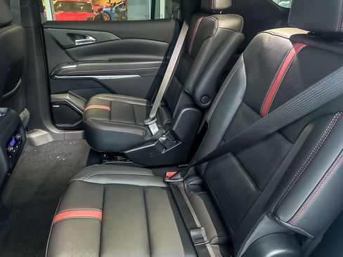 New 2026 Chevrolet Traverse RS image 13