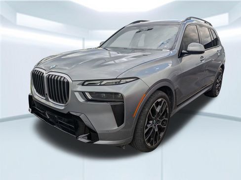 Used 2023 BMW X7 xDrive40i w/ M Sport Package AWD/4WD image 1