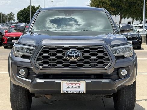 Used 2020 Toyota Tacoma TRD Off-Road AWD/4WD image 8