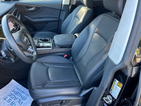 Used 2023 Audi Q8 Prestige image 30