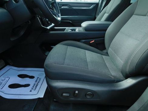 Used 2025 GMC Acadia Elevation image 26