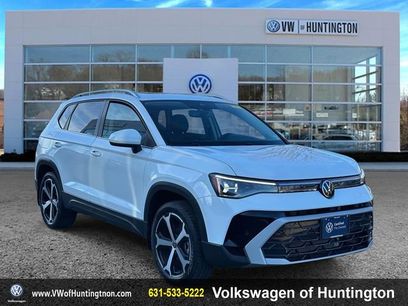 Certified 2025 Volkswagen Taos SEL w/ Taos Adventure Package (SXB)