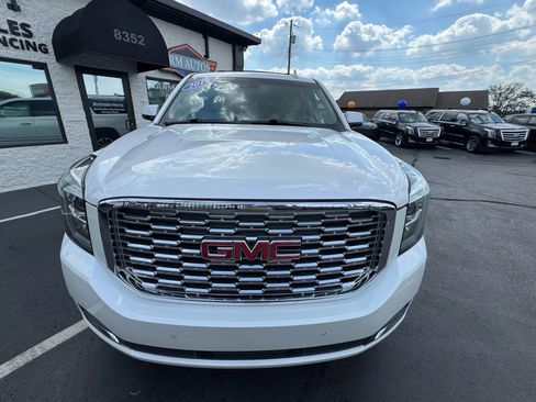 Used 2019 GMC Yukon XL Denali image 10