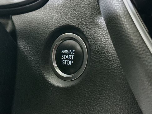 Used 2025 Toyota Corolla SE FWD image 20