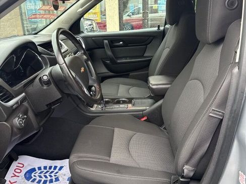 Used 2015 Chevrolet Traverse LT image 10