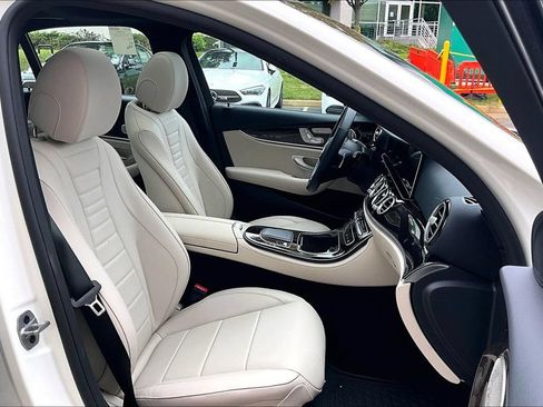 Used 2022 Mercedes-Benz E 350 4MATIC Sedan w/ Driver Assistance Package image 7