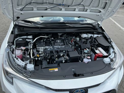 Used 2025 Toyota Corolla LE FWD image 22
