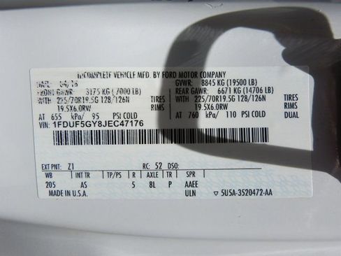 Used 2018 Ford F550 2WD Regular Cab Super Duty image 32