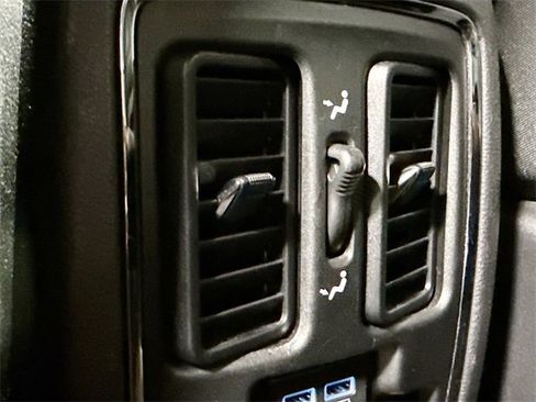 Used 2018 Jeep Grand Cherokee Limited w/ Trailer Tow Group IV image 29