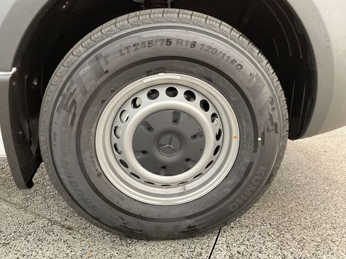 New 2025 Mercedes-Benz Sprinter 2500 image 26