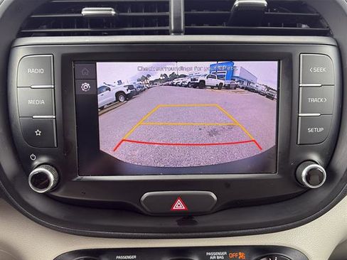 Used 2022 Kia Soul LX FWD image 24