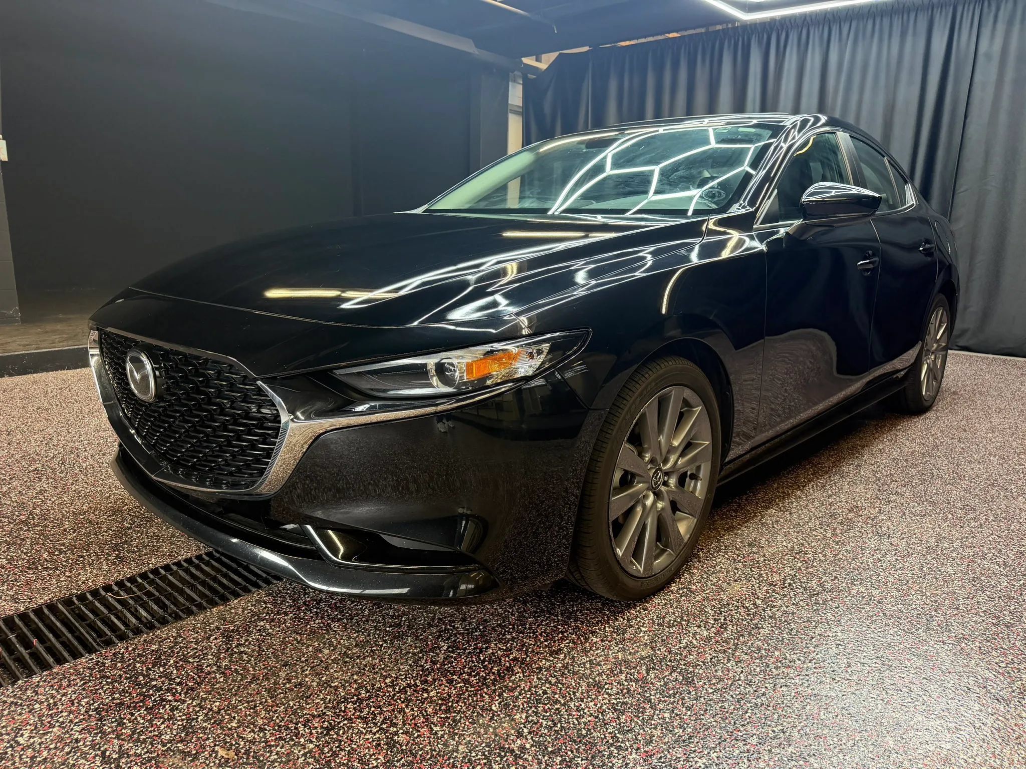 Used 2025 MAZDA MAZDA3 s FWD image 3