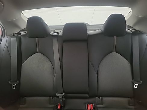 Used 2019 Toyota Camry LE FWD image 25