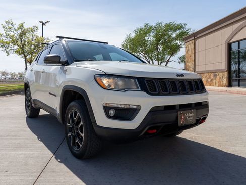 Used 2019 Jeep Compass Trailhawk AWD/4WD image 1