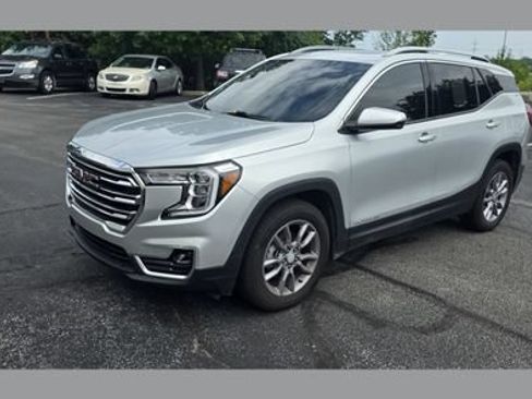 Used 2022 GMC Terrain SLT w/ LPO, Floor Liner Package AWD/4WD image 1