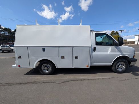 New 2024 Chevrolet Express 3500 w/ Power Convenience Package RWD image 6