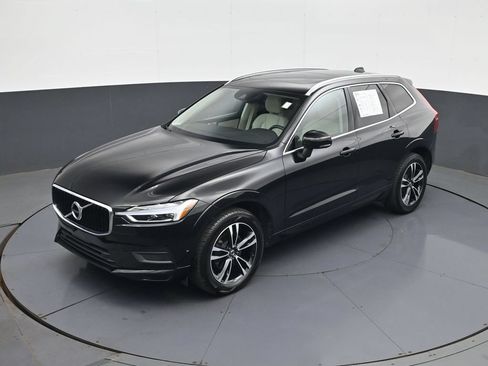 Used 2018 Volvo XC60 T5 Momentum w/ Convenience Package AWD/4WD image 14