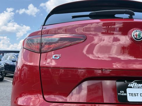 Used 2018 Alfa Romeo Stelvio Ti AWD/4WD image 9