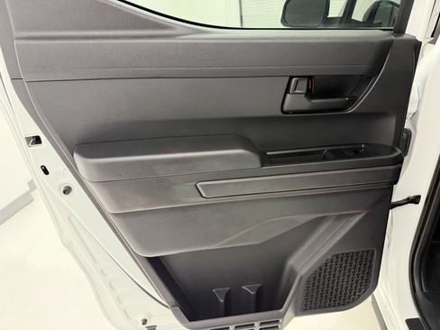 Used 2025 Toyota Tacoma SR5 image 34