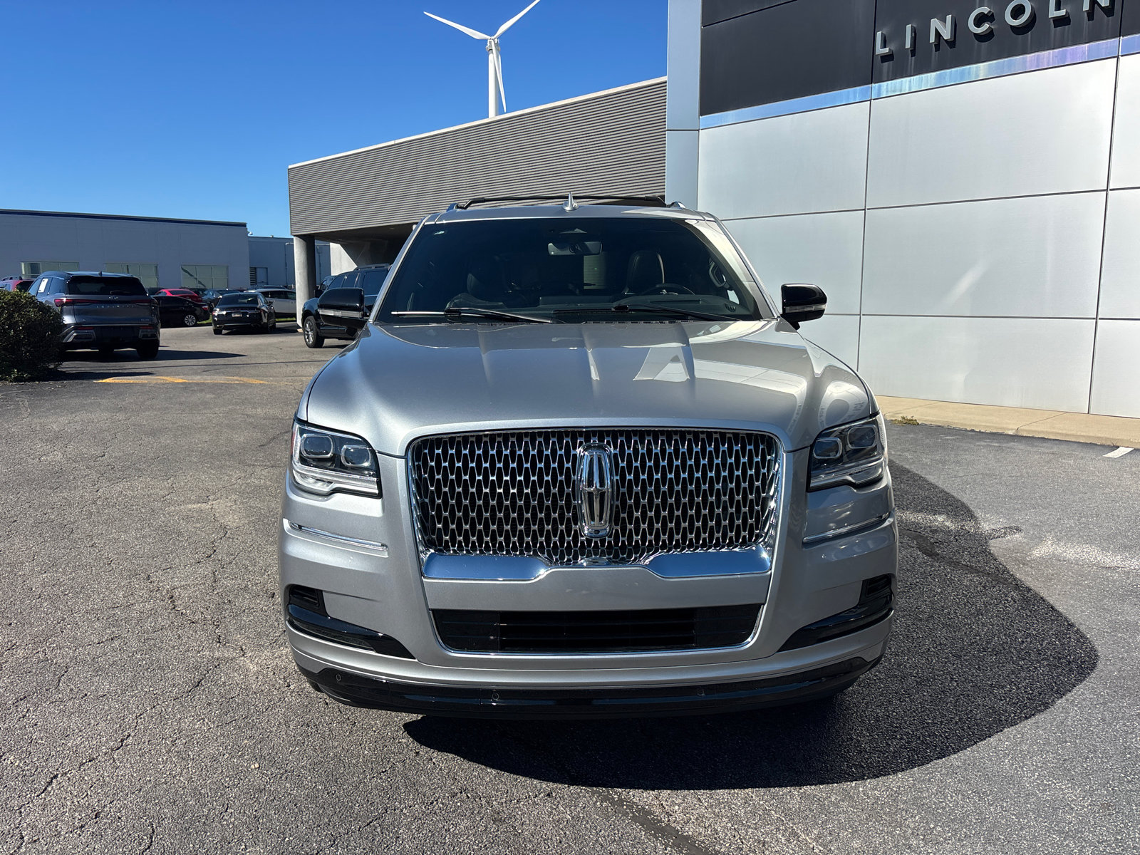 Certified 2024 Lincoln Navigator Reserve AWD/4WD image 2