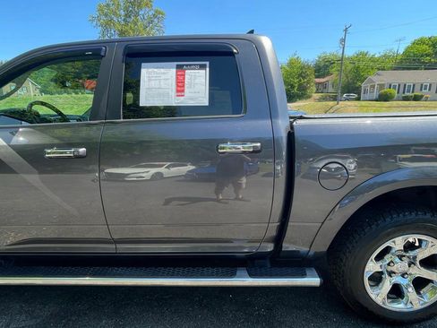 Used 2016 RAM 1500 Laramie w/ Convenience Group AWD/4WD image 4
