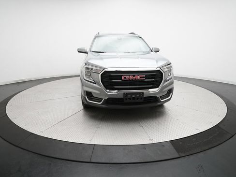 Used 2024 GMC Terrain SLE w/ Driver Convenience Package AWD/4WD image 11