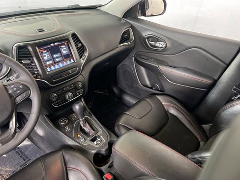 Used 2022 Jeep Cherokee Trailhawk image 22