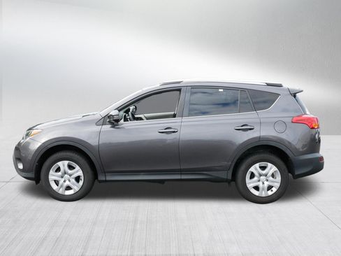 Used 2013 Toyota RAV4 LE AWD/4WD image 4
