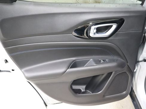 New 2026 Jeep Compass Latitude image 15