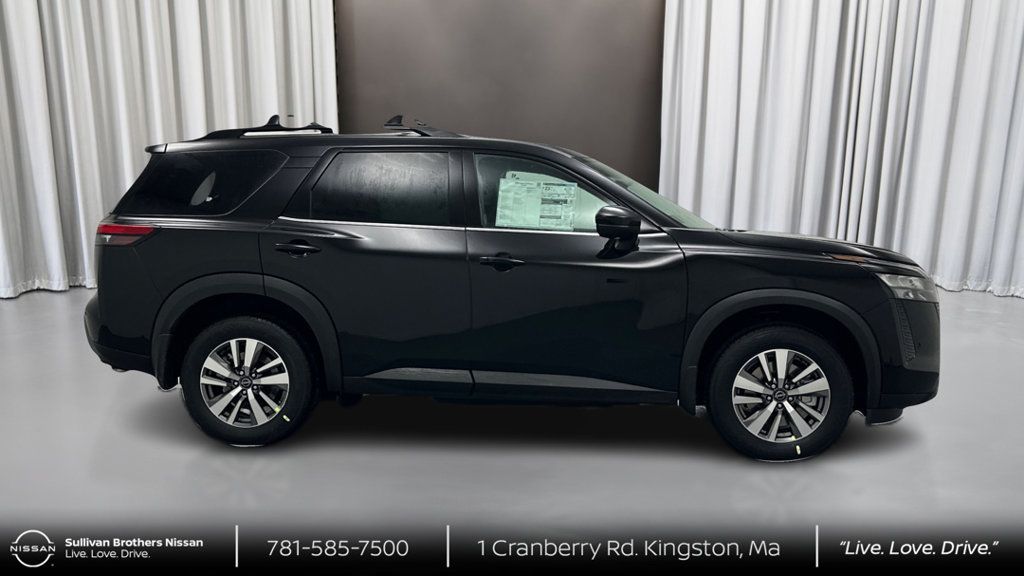 New 2026 Nissan Pathfinder SL AWD/4WD image 4
